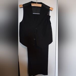 Boys suit vest & pants size 4/5